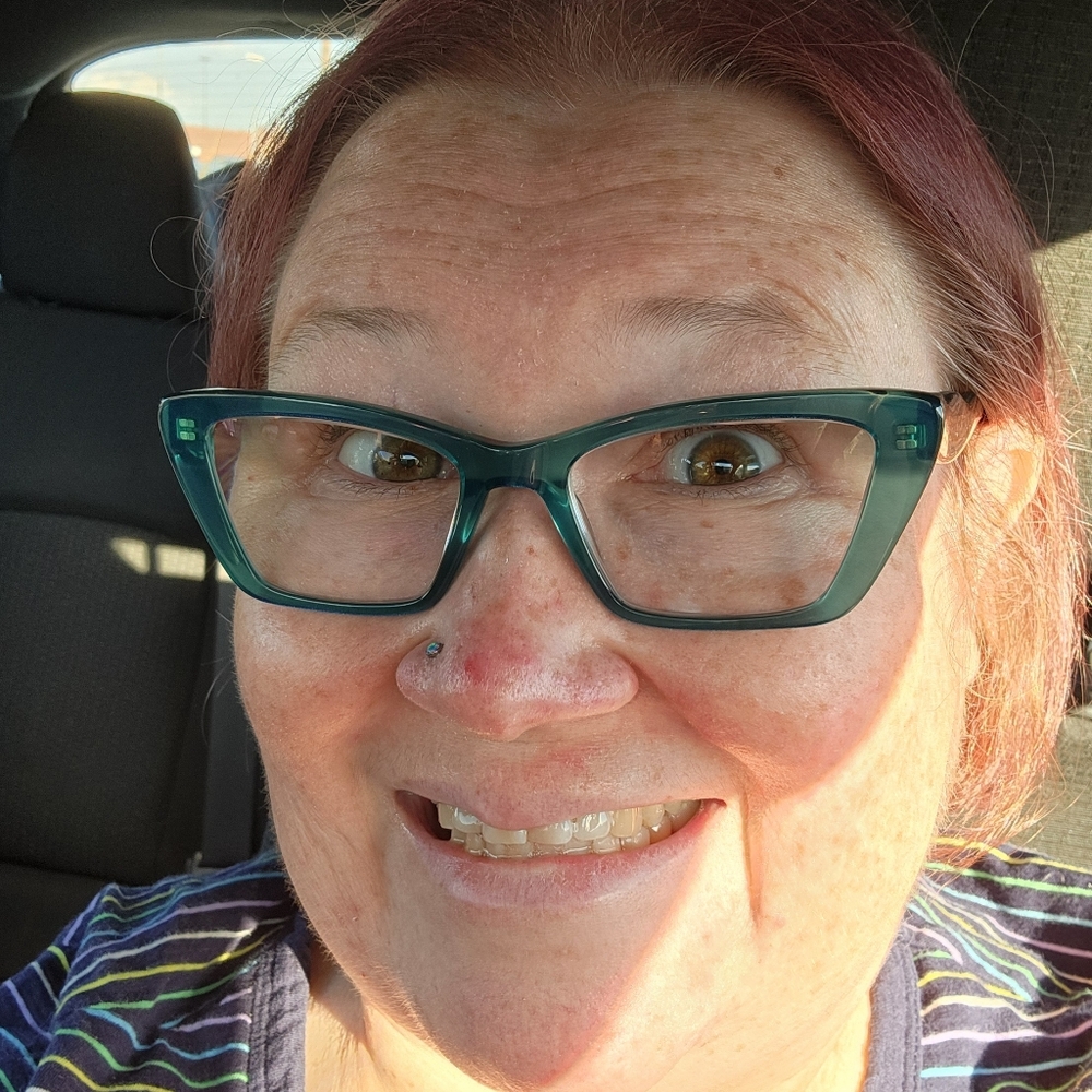 Meet your Posher, Carol